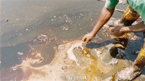 Shell geeft onjuiste informatie over olievervuiling in Nigerdelta