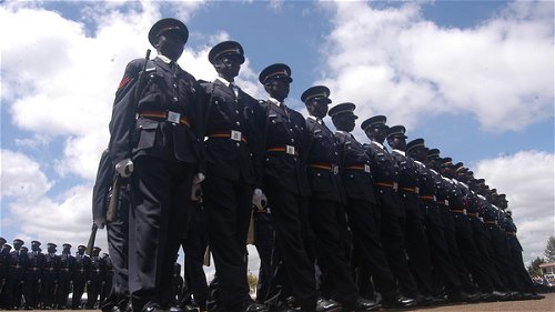 Uitgestelde hervormingen bij politie Kenia risico tijdens verkiezingen 
