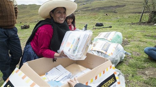 Máxima Acuña uit Peru dolblij met brieven Schrijfmarathon