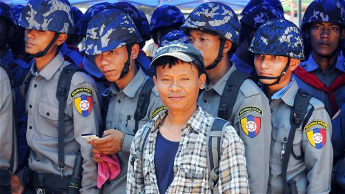 Journalisten en activisten Myanmar vrij