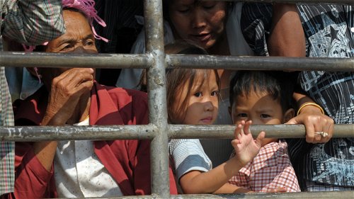 Dwing Rohingya niet terug naar misbruik en discriminatie