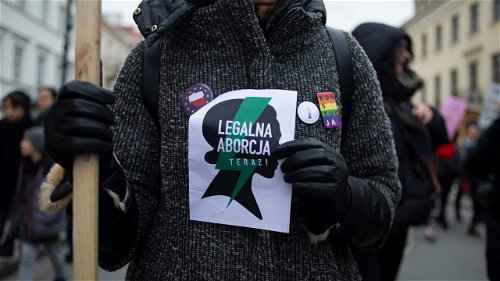 Polen: parlement houdt wetten tegen die abortus en seksuele voorlichting verder inperken