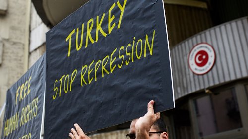 Turkije: nieuwe arrestaties van critici president Erdogan