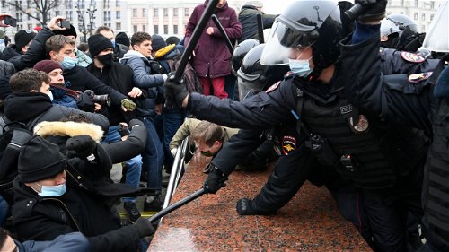 Russische overheid valt oppositie aan in aanloop naar protesten