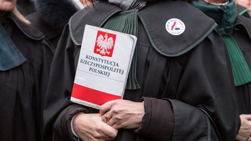 Pools parlement stemt in met inperken persvrijheid