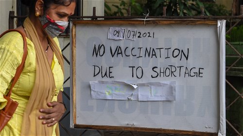 Toonaangevende producenten van coronavaccins voeden ongekende mensenrechtencrisis