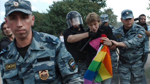 Eerste goedkeuring anti-LGBTI+-wet leidt tot door Russische staat gesanctioneerde homofobie