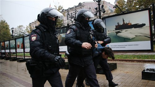 Rusland: journalisten en onafhankelijke waarnemers wordt het zwijgen opgelegd om verslaggeving over protesten te smoren