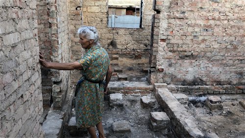 Oekraïne: ouderen kwetsbaar omdat ze na ontheemding geen toegang hebben tot huisvesting