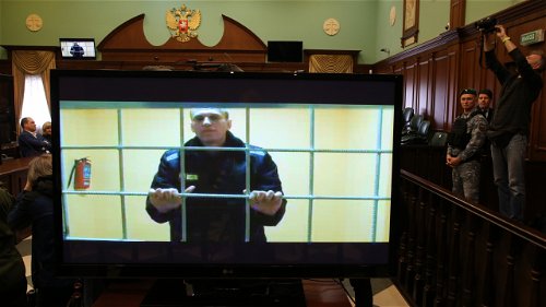 Russische oppositieleden onderdrukt, gevangengezet of verbannen 2 jaar na arrestatie Navalny